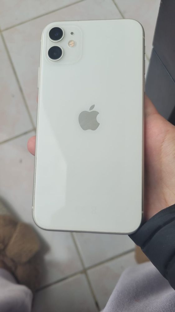 Телефон iphone 11 64GB