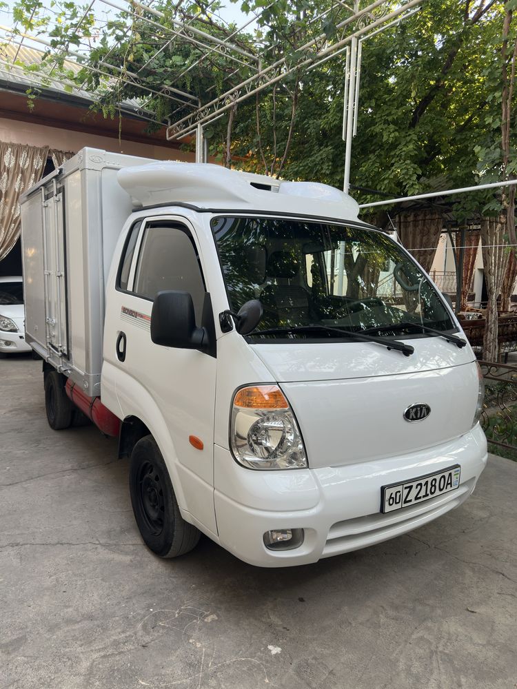 KIA BONGO 3 Refrigerator