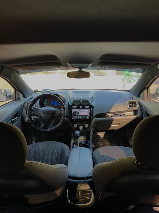 Автомобиль кобальт