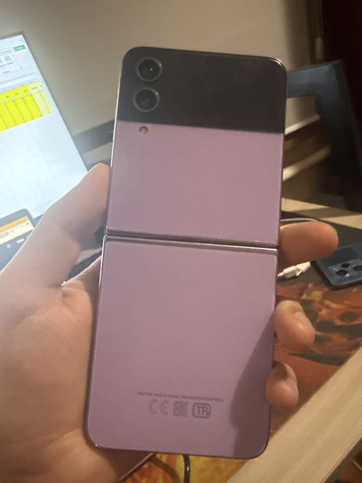 Samsung galaxy z flip 4