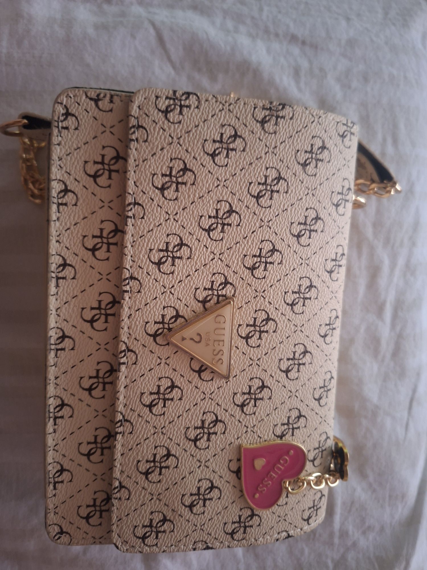 Уникална Чанта guess. , екрю