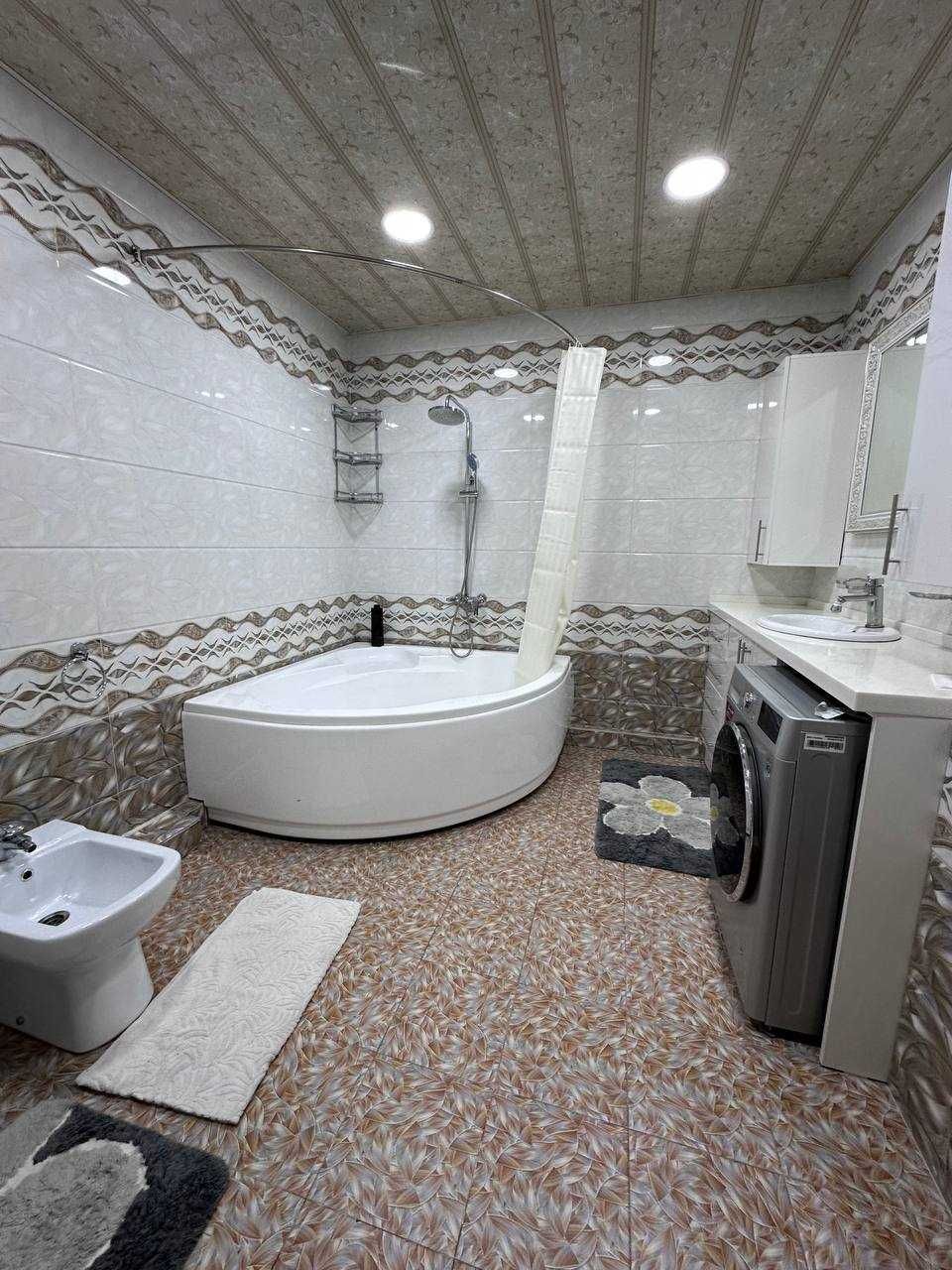 Продаётся 3-х комн. квартира 130м2 по ул. Нукус, центральная авиакасса