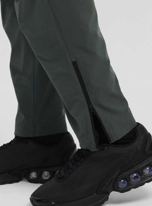 Nike tech woven pants size XL
