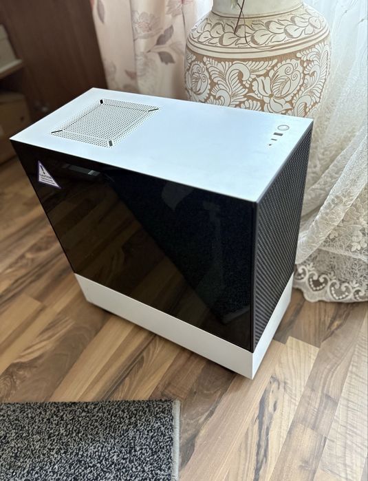 Vând calculator de gaming