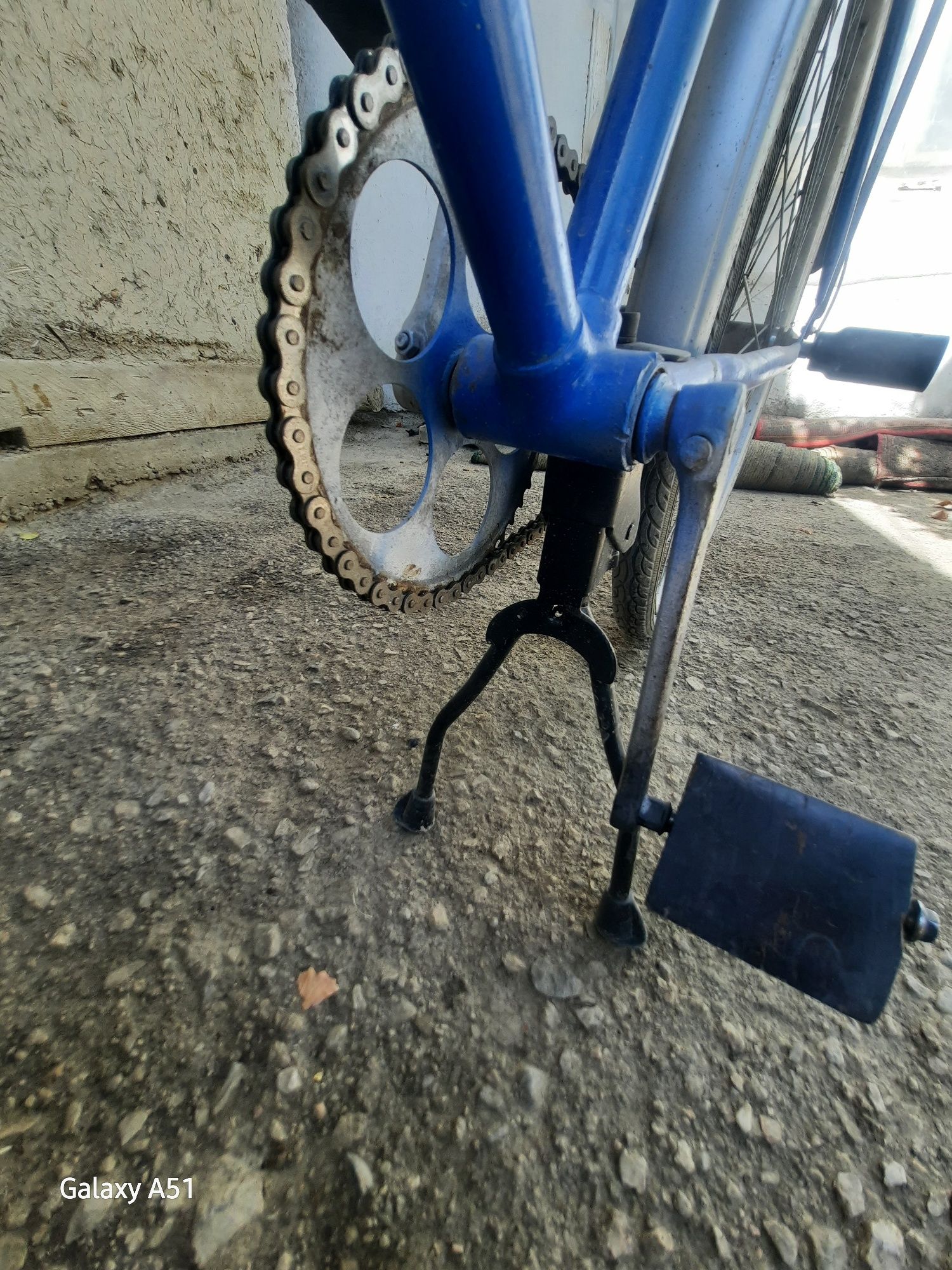 Velosiped ural cccр yangi srochno sotish kerak