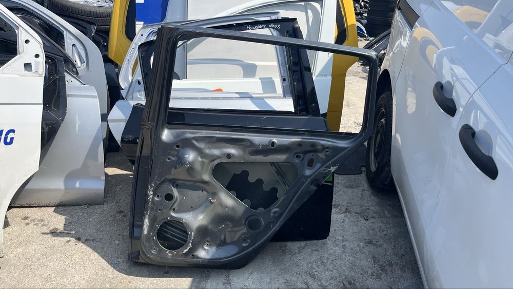 2 броя задна лява и 3 брой задна дясна врата VW Golf 7 комби 2012-