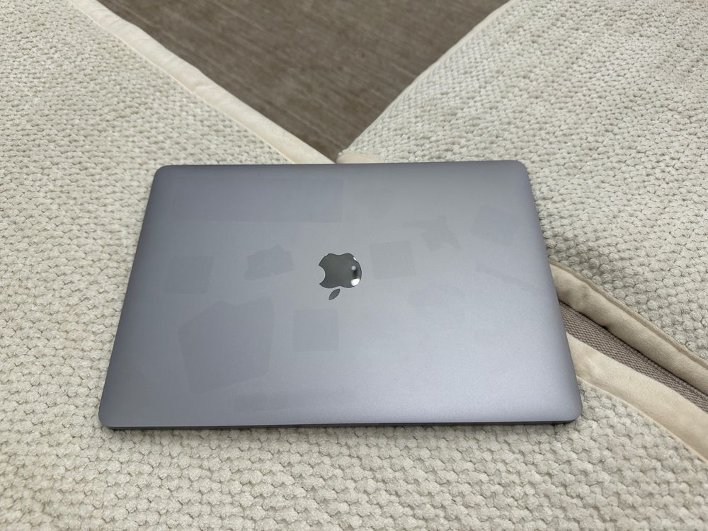 MacBook Pro 13 M2