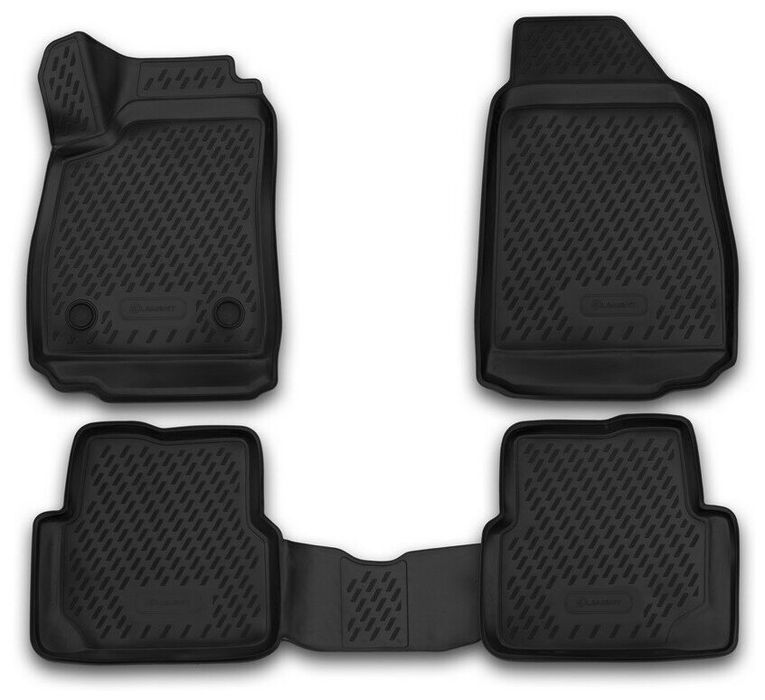 Продам коврики на кобалт почти новое 2025 стояли меньше недели