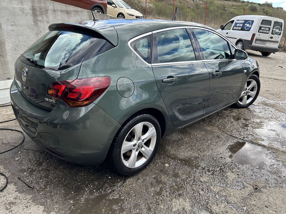 Bara spate opel astra j