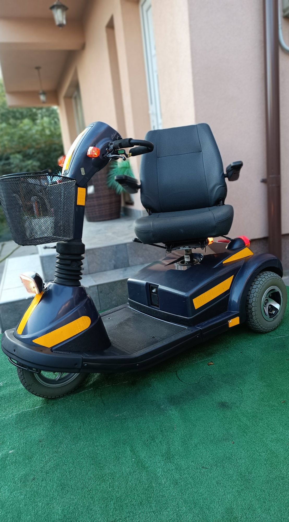 Dizabilități handicap dezabilitati scuter căruț cărucior scaun electri