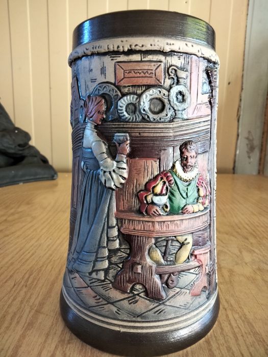 Halba ceramica,scene basorelief