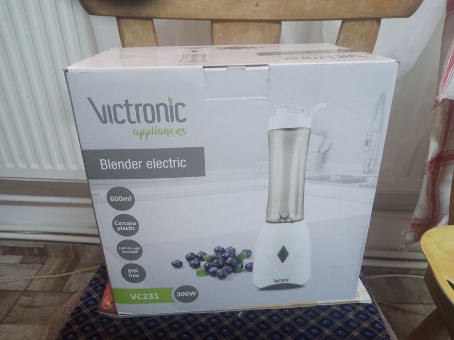 Vând blendere nou