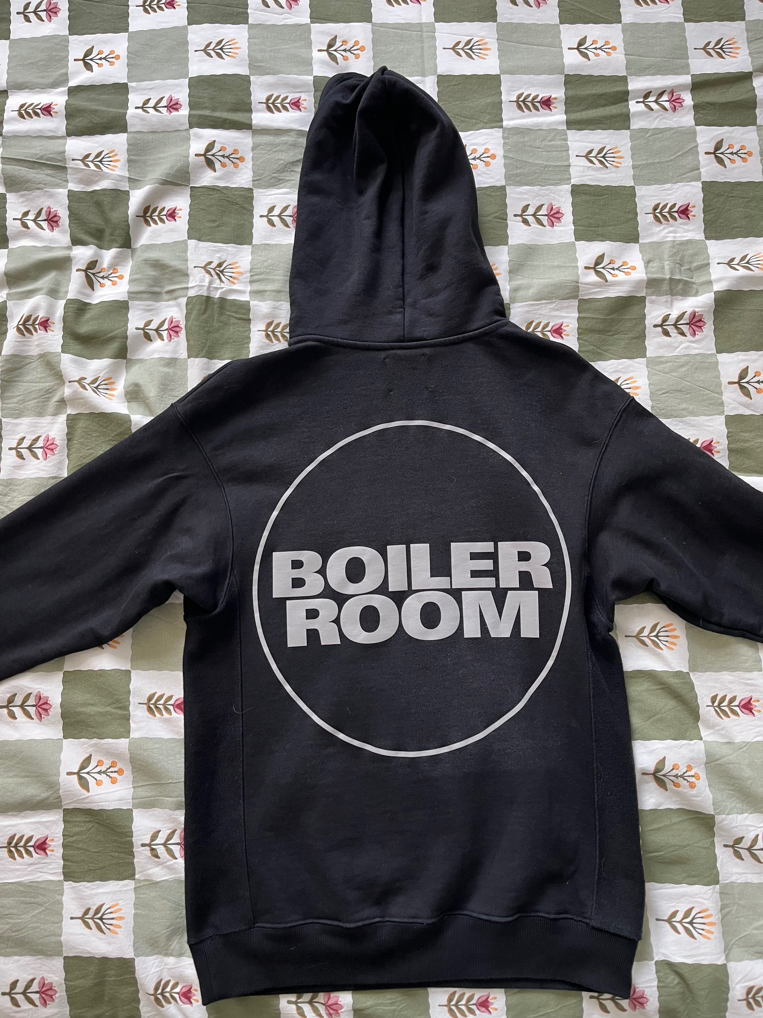Boiler room суичър