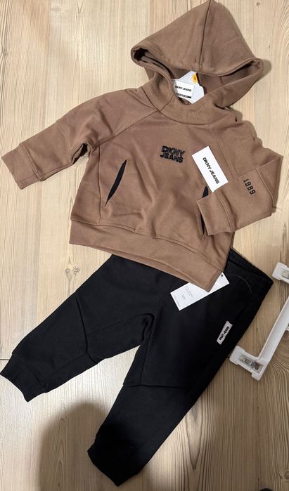 Детски екипи DKNY за момченце