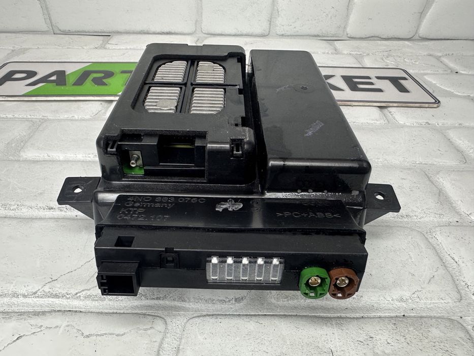 Безжично зареждане AUX/SD AUDI A8 D5