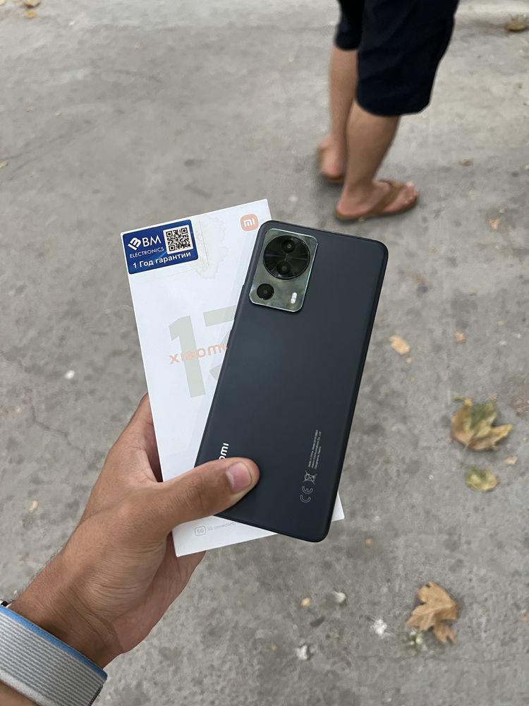 Xiaomi 13 lite.