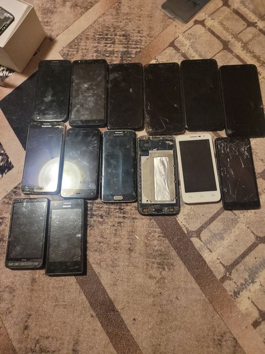 Lot telefoane defecte