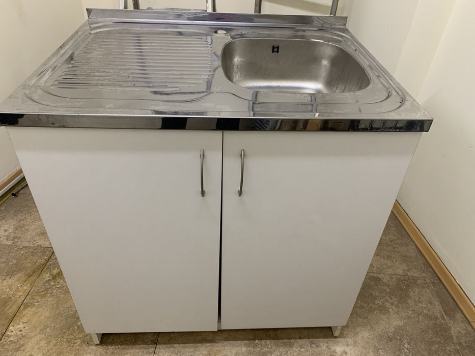 Кухненски шкаф с мивка