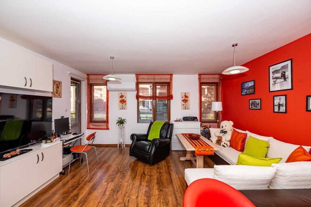 Продава се Двустаен апартамент в Пловдив, Остромила - 68 кв.м за 1986 €/кв.м - Снимка #6