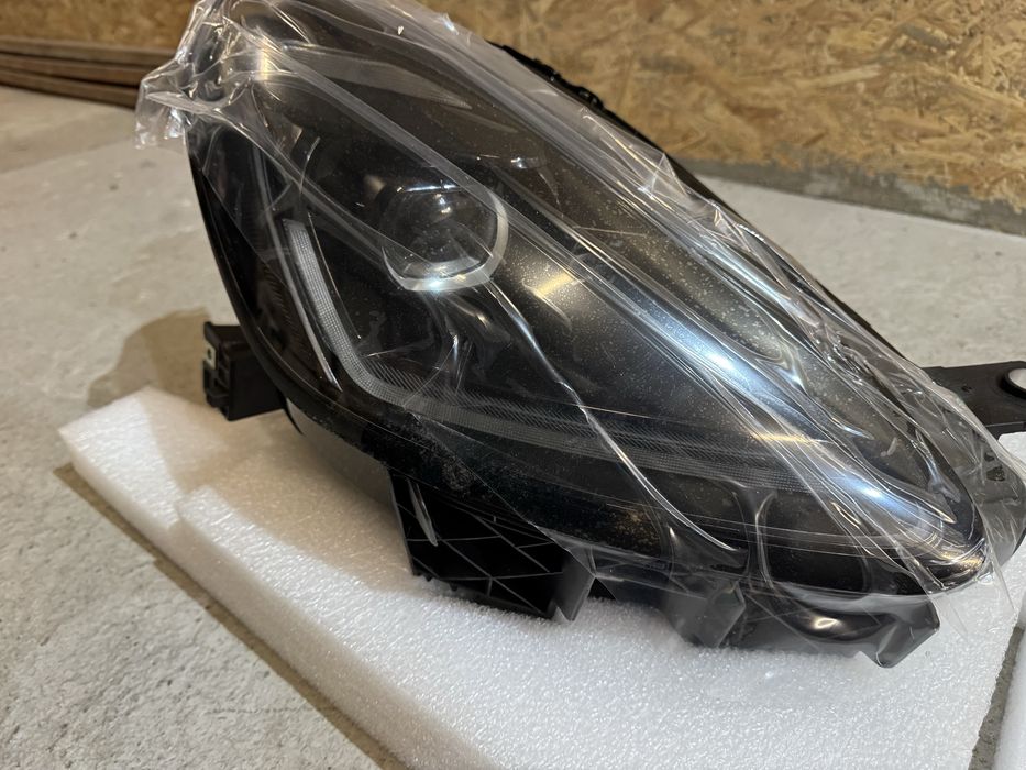 Far Maserati Grecale Dreapta