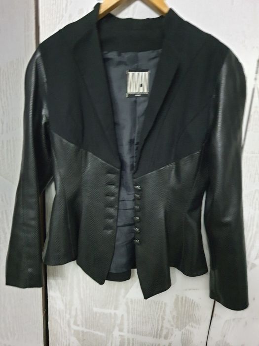 Марково  черно кожено вталено яке