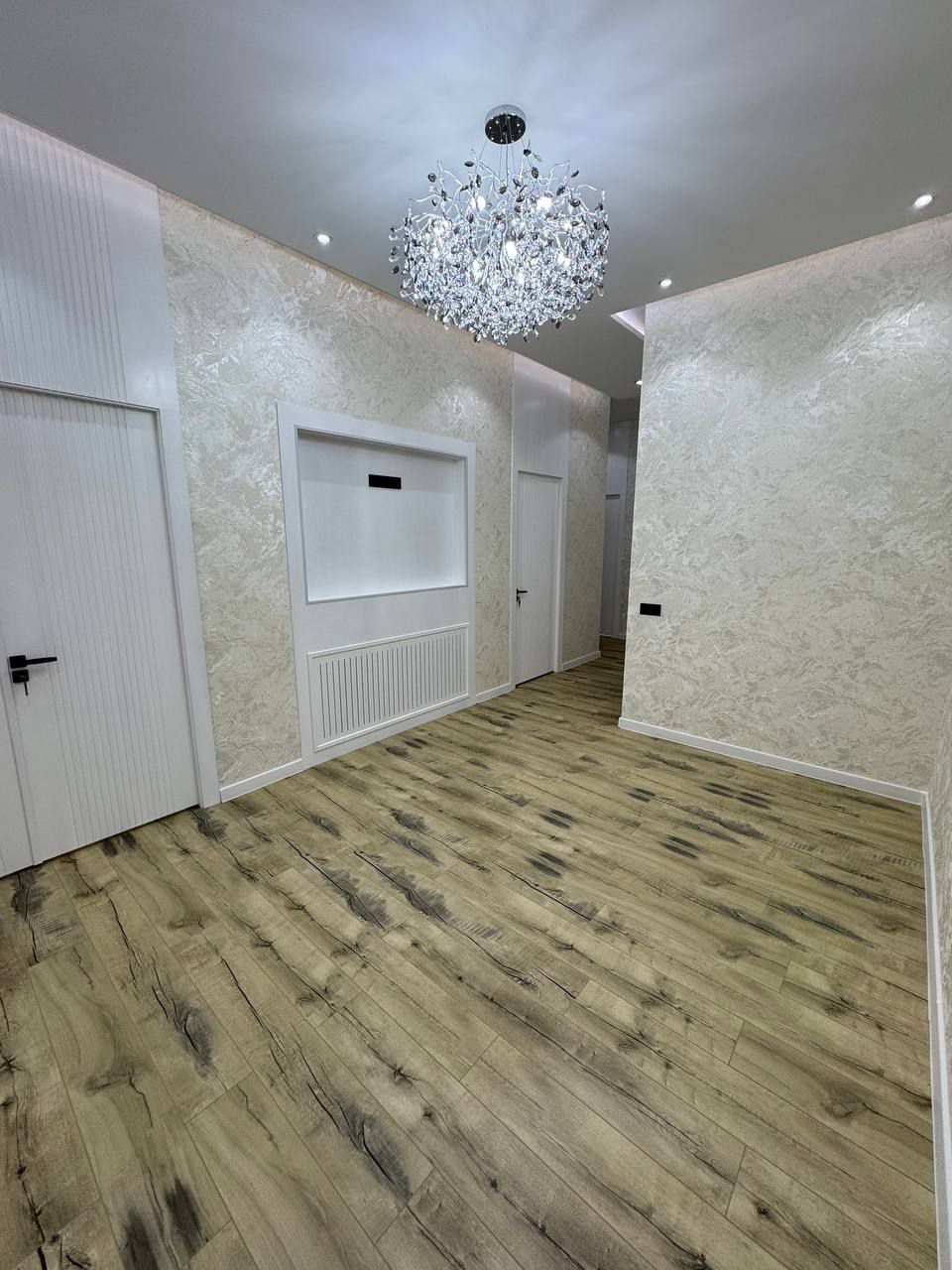 Бектемирский район  4 комнаты + холл 80кв.м 1,65 сот