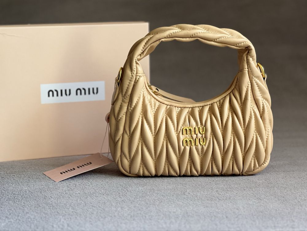 Дамска бежова чанта Miu Miu hobo