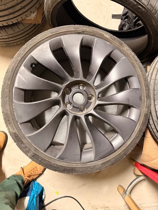 Джанти 4брTesla Uberturbine 20’ 9J 5X114.3 64.1mm BLE TMPS летни гуми