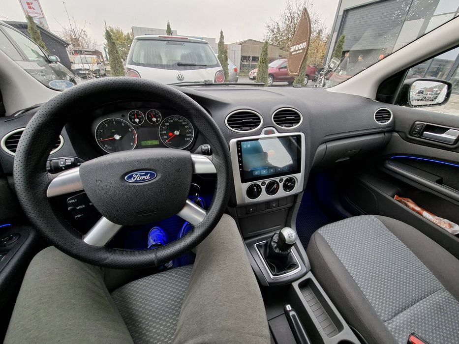 Ford Focus 1.6 Benzină