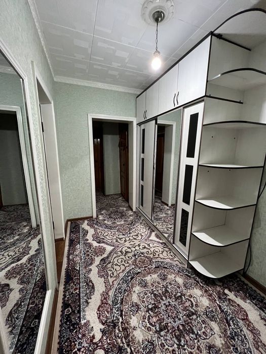 продается квартира под нежилой,жилой 3 ком 90 м2