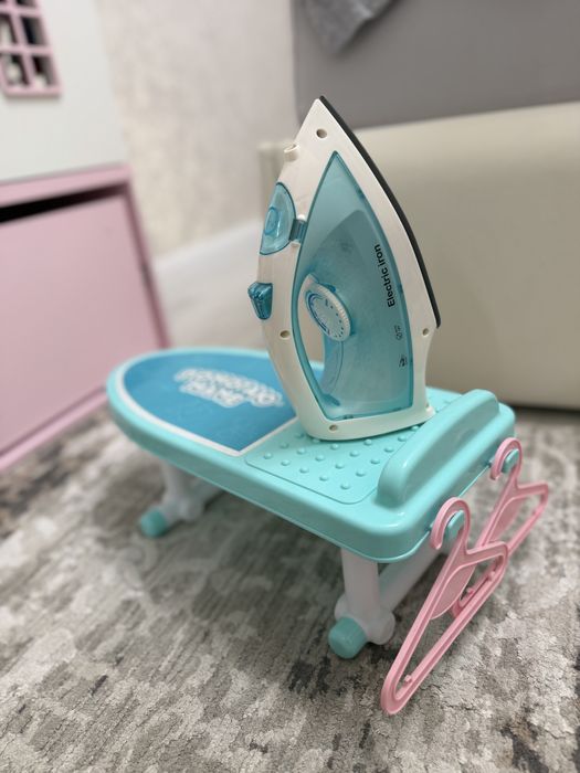 Детская гладильная доска и музыкальный утюг