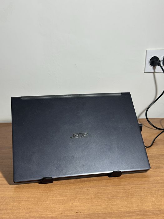 Продаю ноутбук Aspire 7