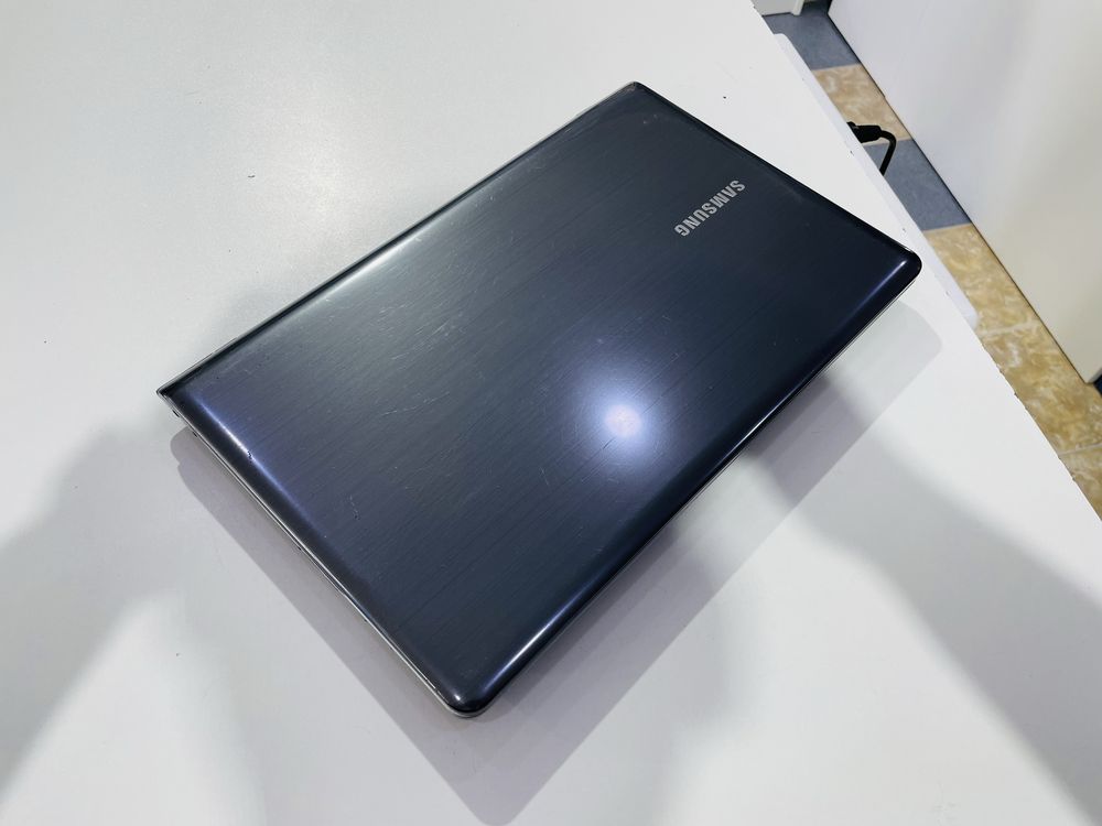 Рассрочка! Samsung 355V - Core i7-3610QM/8Gb/SSD 256Gb/HD 7600M