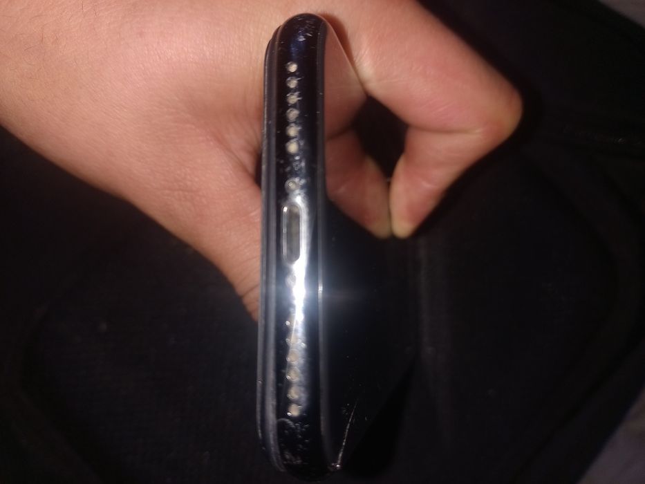 Продай iPhone X тут только нужно заменить батарейку и всё