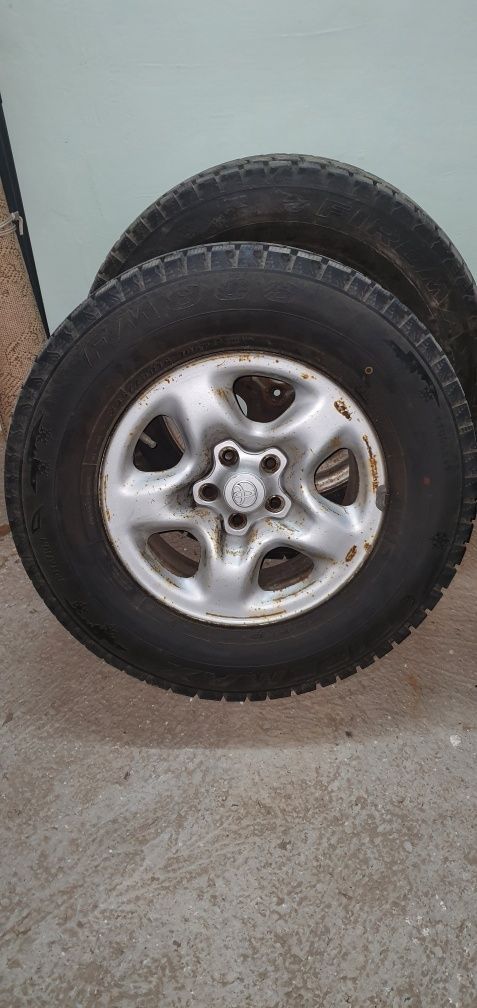 Продам комплект колёс на зиму 235 70 R16