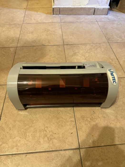 Aparat  de taiat carti de vizita