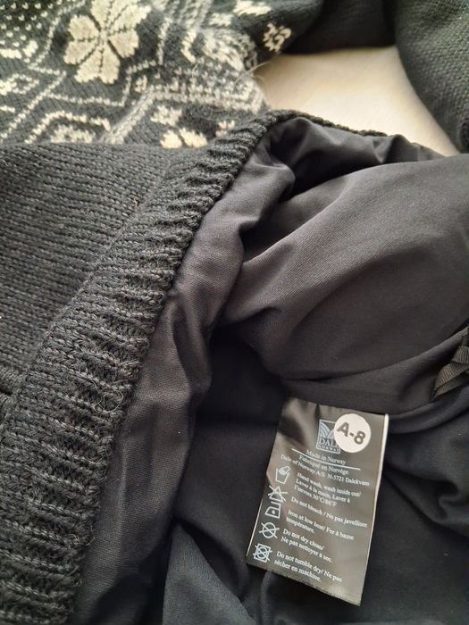 Vand Pulover Gros Norvegia  Nou cu Eticheta  marime S Barbati