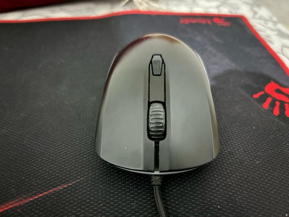 продам мышку Hyper x pulsefire surge