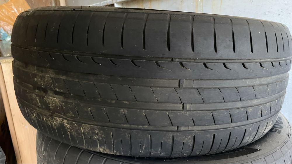Продам шины 235/50/18