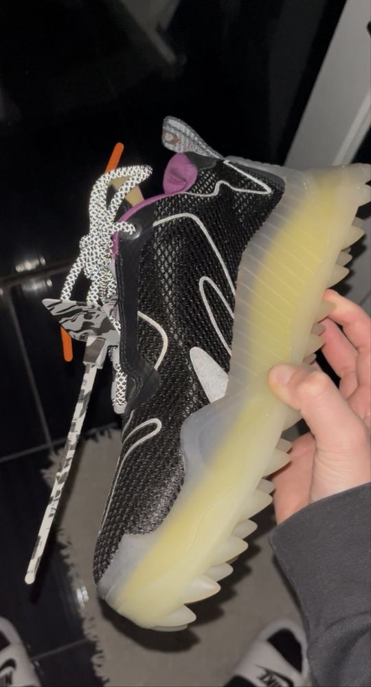 Off-White ODSY-1000