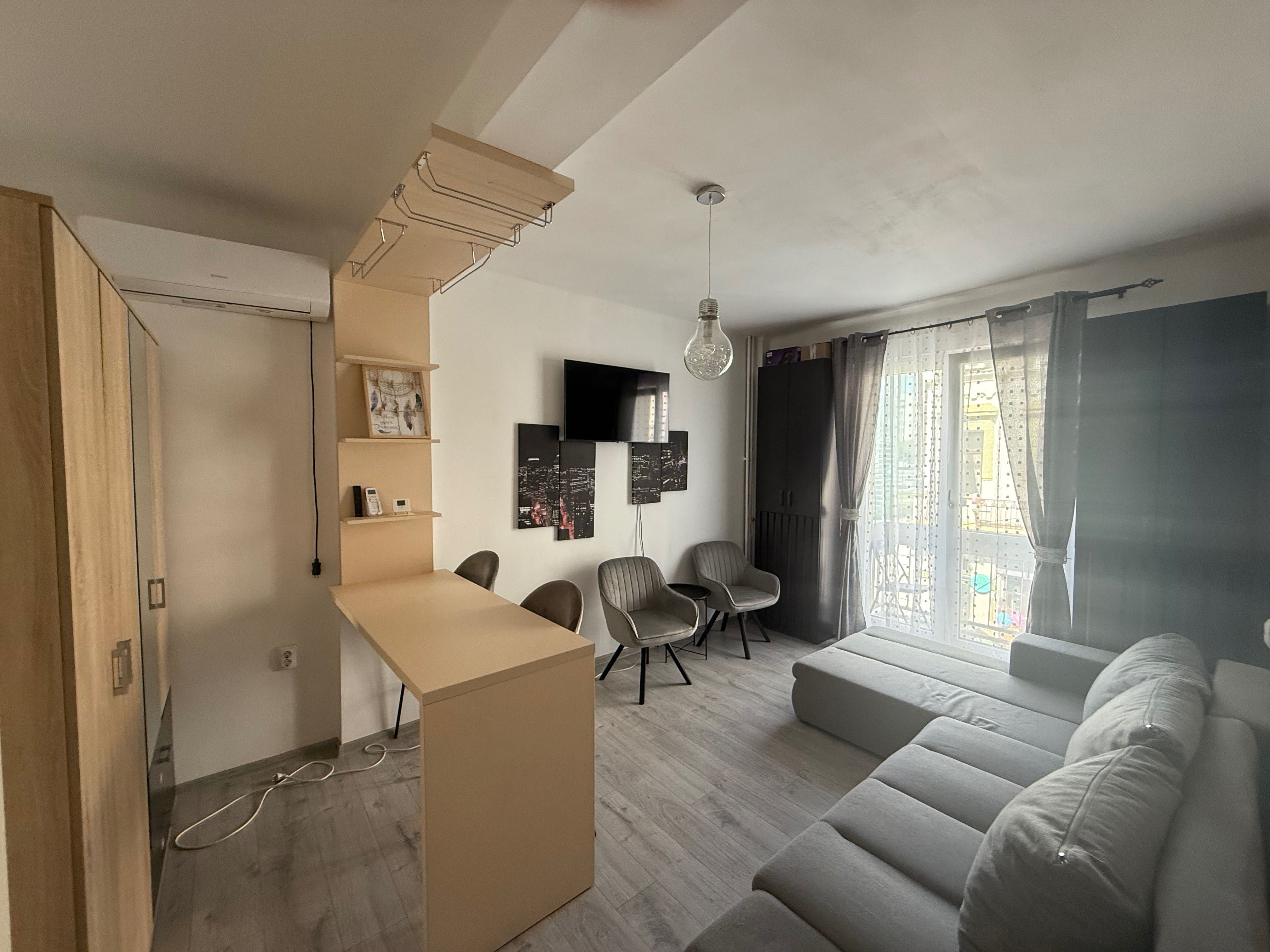 Zona Ultracentrală, garsoniera 40 mp, 350 euro