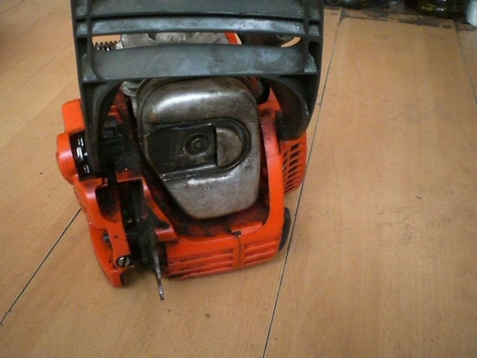 HUSQVARNA резачка за дърва за части