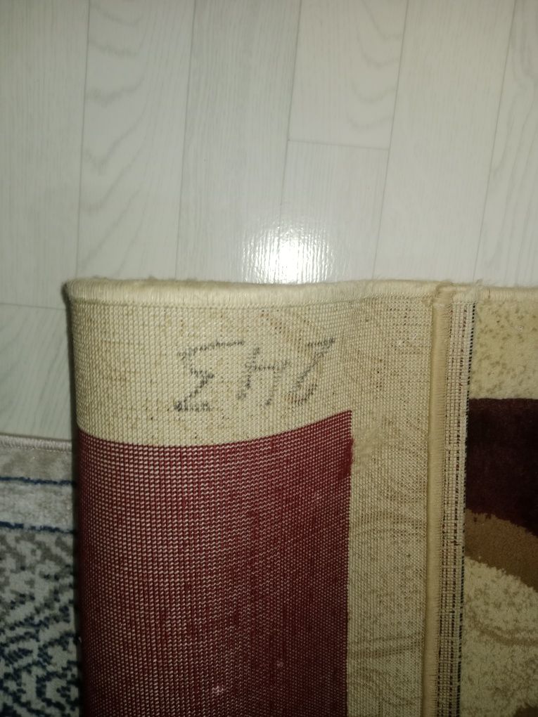 Продам ковер б/у размер 2.4