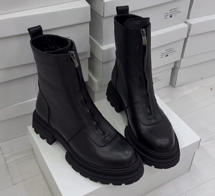 Продам осенний сапоги