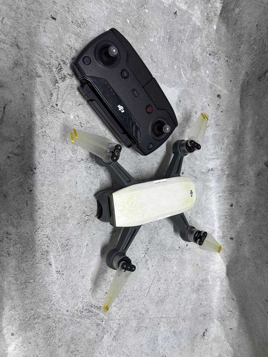 квадрокоптер DJI Spark лот номер 758008