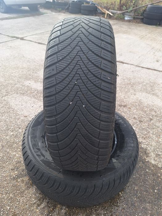 2 Броя Гуми Kumho Solus HA32 265/60 R18 114 V DOT 2322