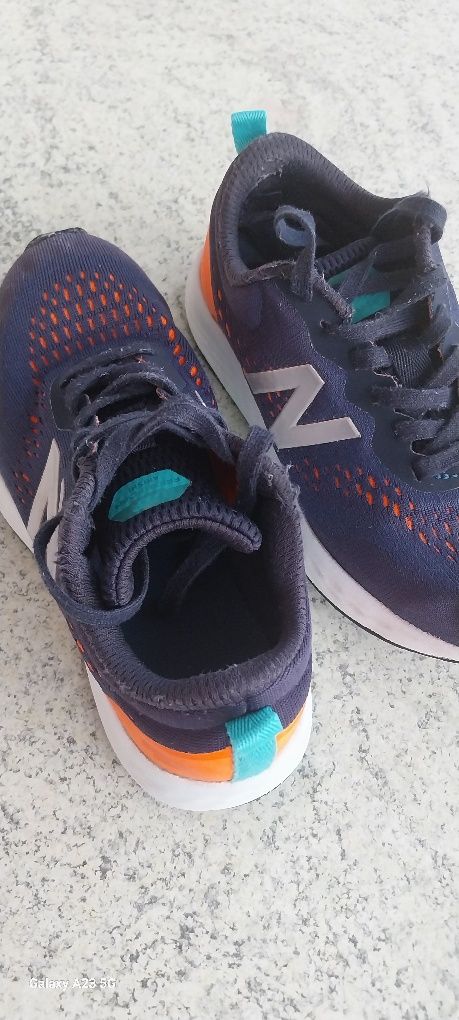 New balance, детски маратонки, номер 33