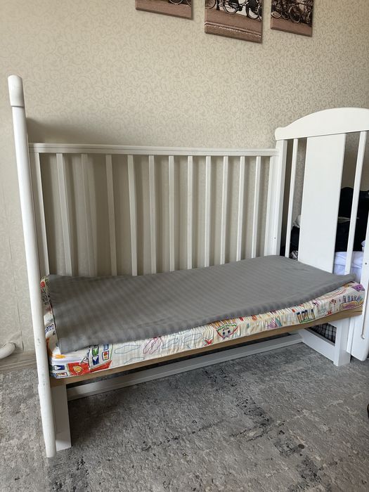 Продам детскую кроватку