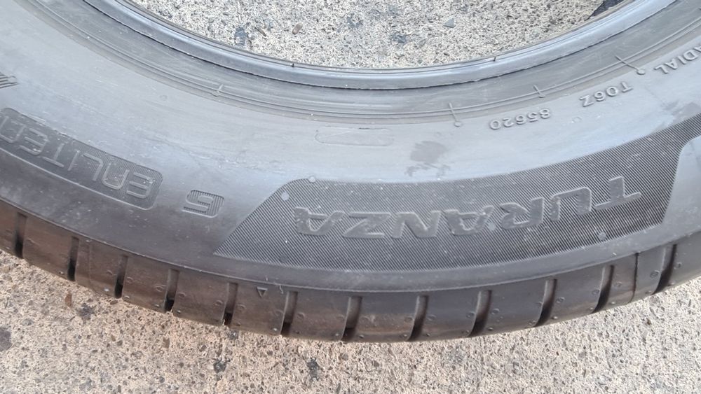 4 anvelope vara noi Bridgestone 215/60/17,dot 2024