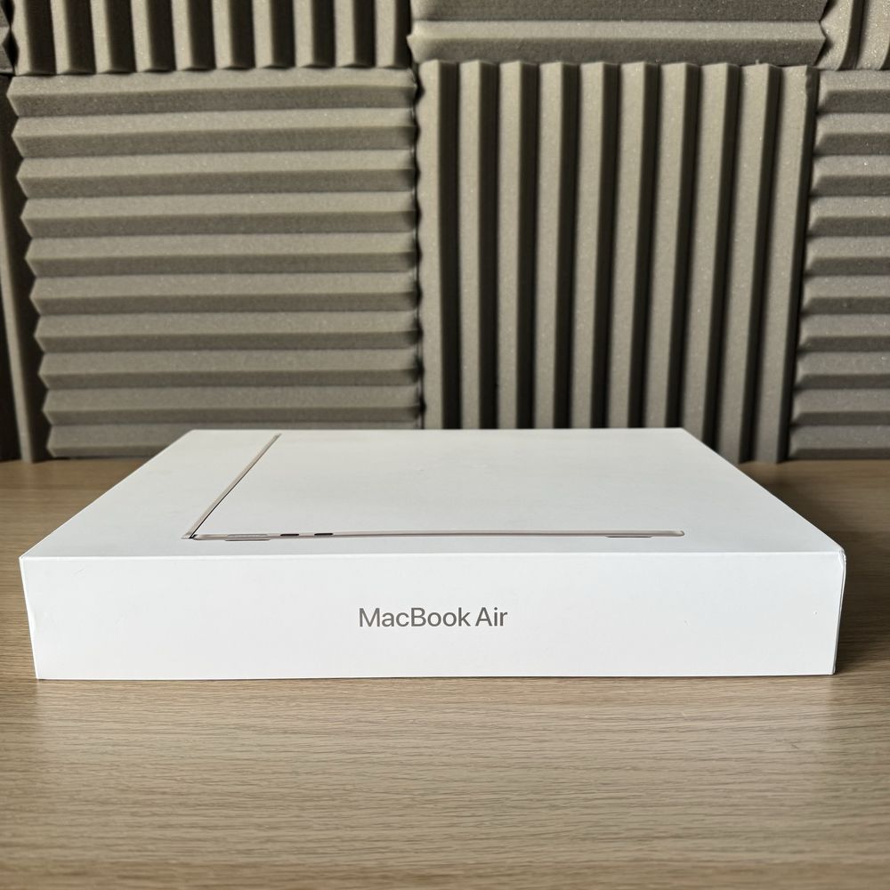 НЕРАЗПЕЧАТАН! MacBook Air M4 13” | 16GB RAM | 256GB SSD | Starlight
